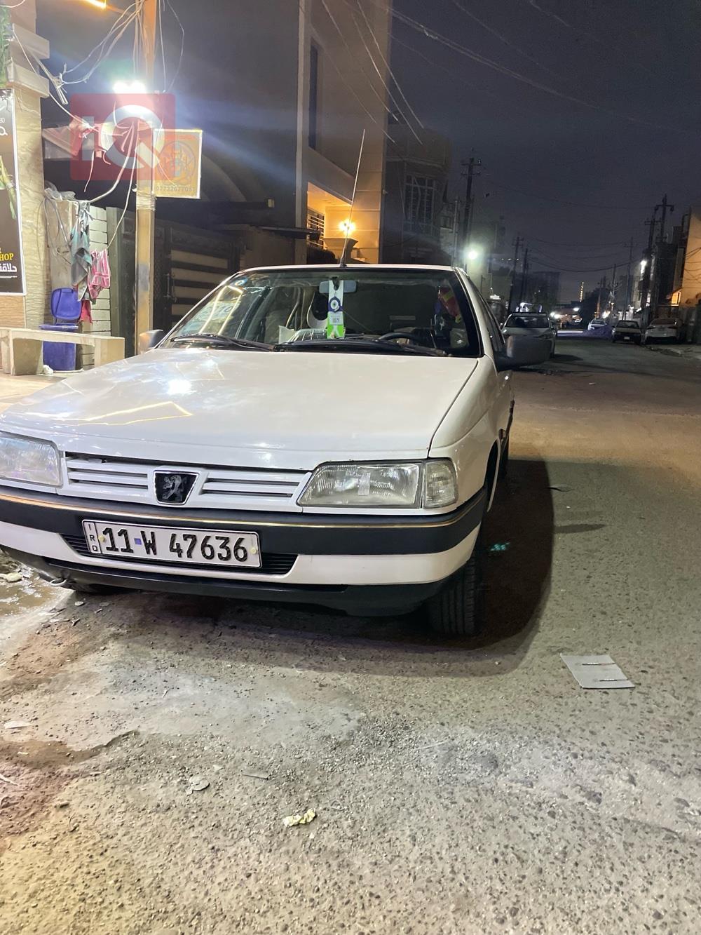 Peugeot 405